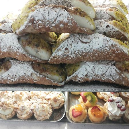 Bed and Breakfast Ursino'S Luxury CTA Exterior foto